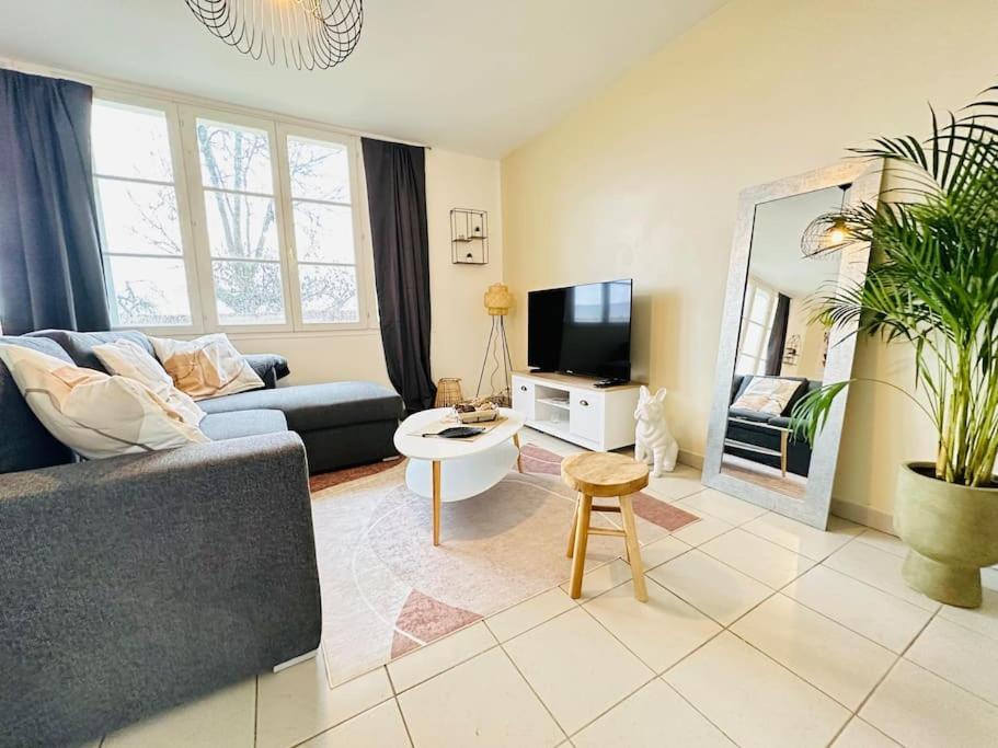 Maison Des Chenizelles Laon Extérieur photo